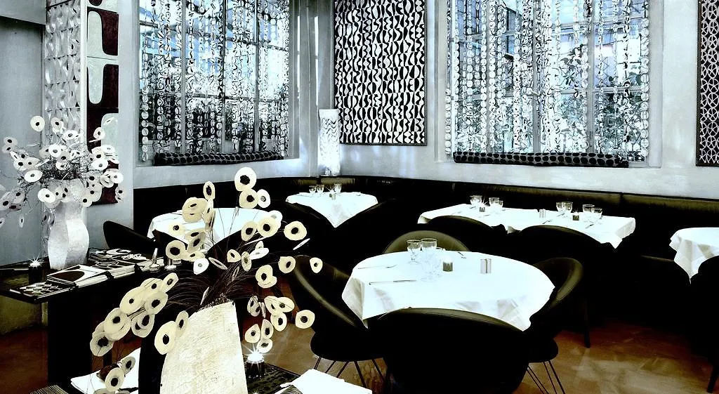 3 Rooms 10 Corso Como Milano 2*, Milan Italy